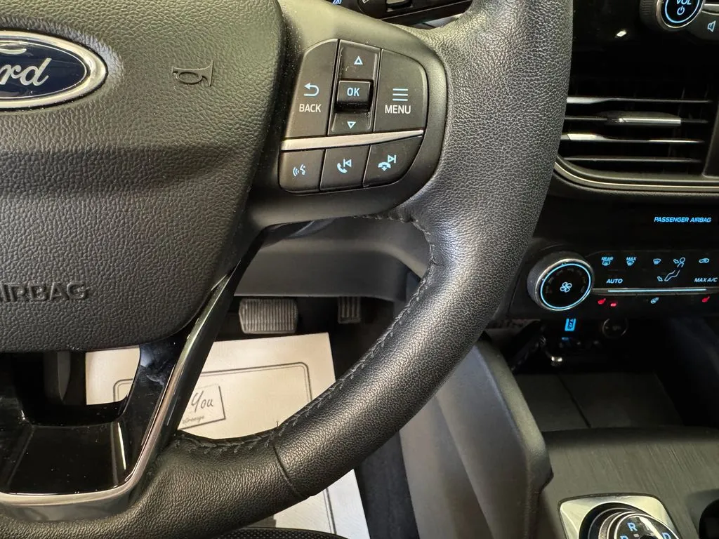 Ford Escape photo 12