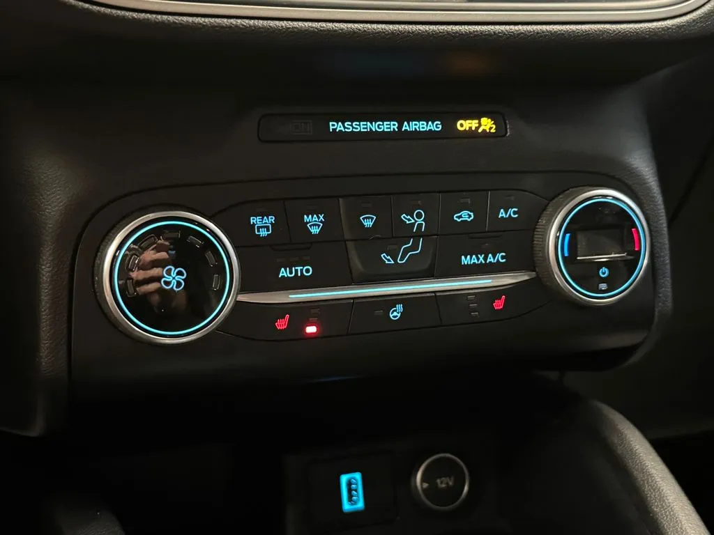 Ford Escape photo 15