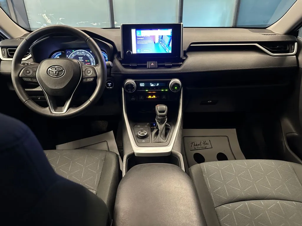 Toyota RAV4 photo 9
