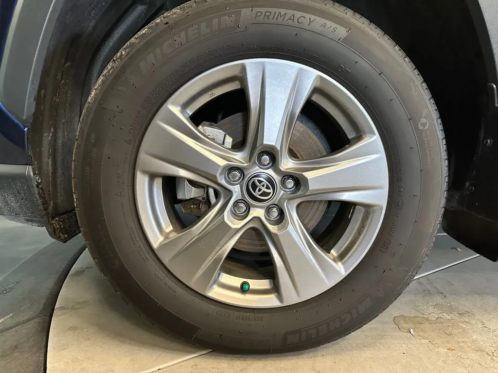 Toyota RAV4 photo 24