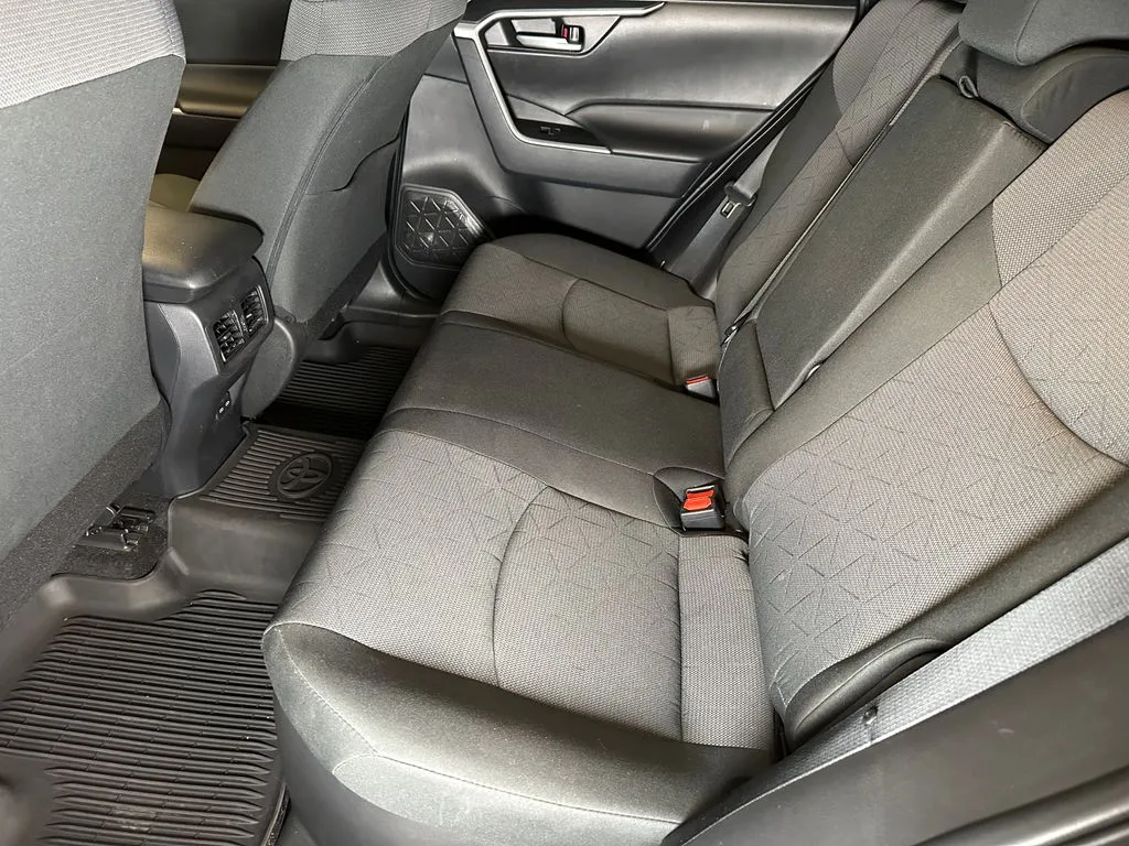 Toyota RAV4 photo 21