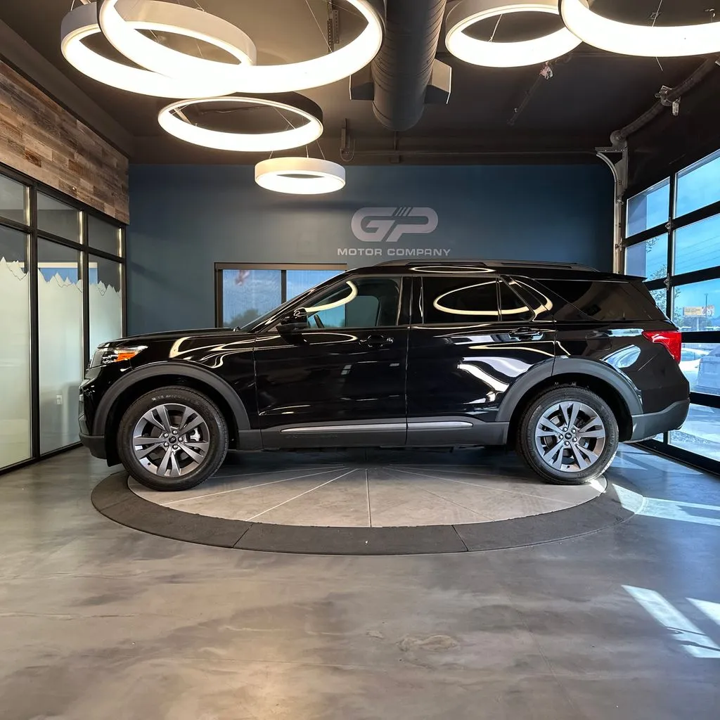 Ford Explorer photo 6