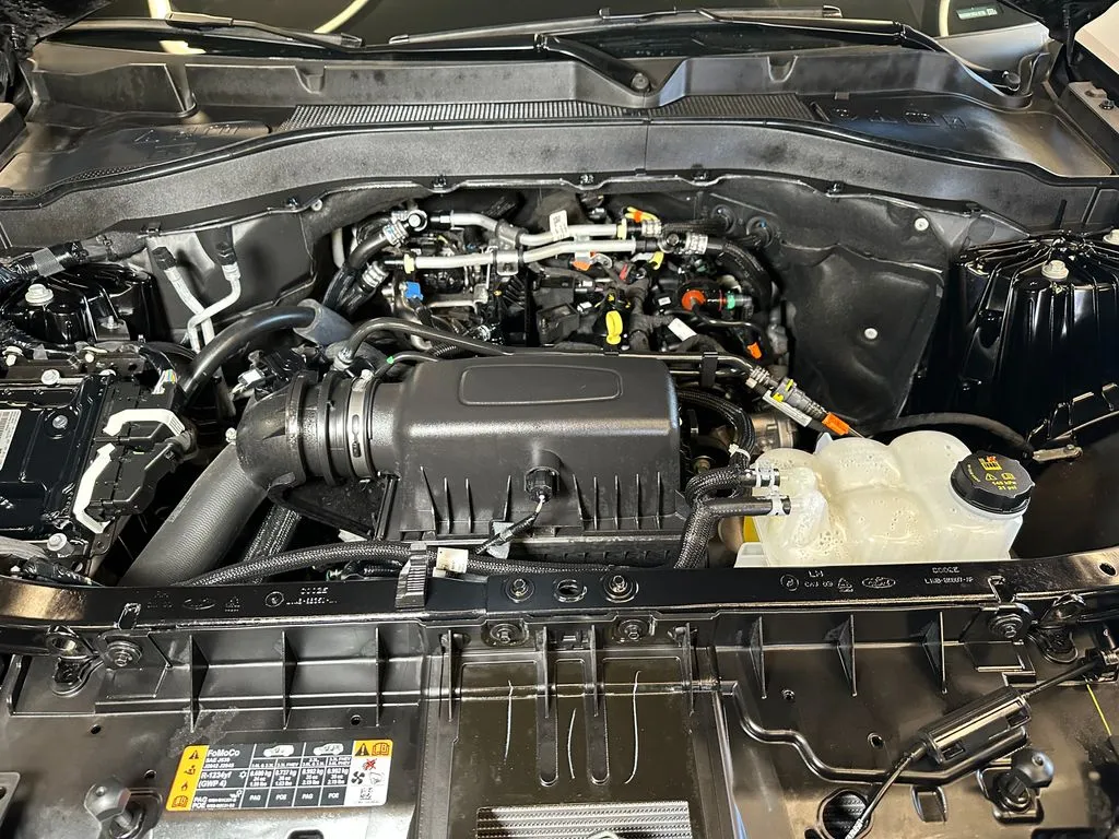 Ford Explorer photo 24