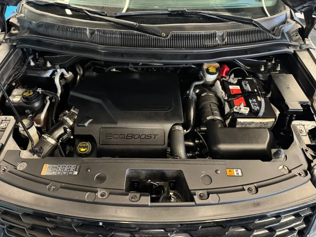 Ford Explorer photo 24