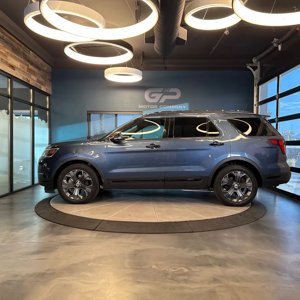 Ford Explorer photo 6