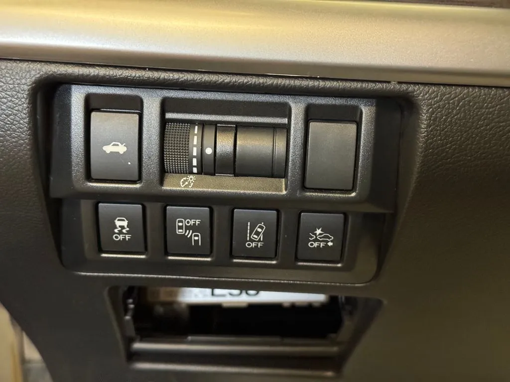 Subaru Legacy photo 18