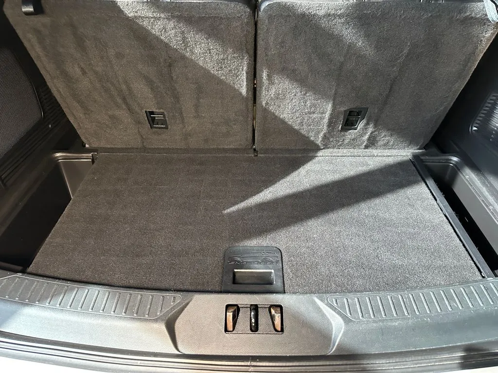 Ford Explorer photo 23
