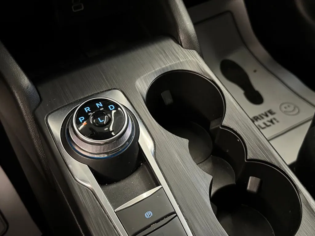Ford Escape photo 16