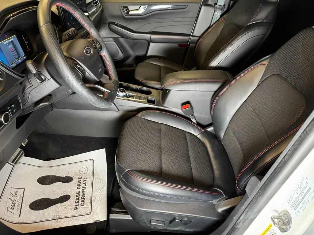 Ford Escape photo 20