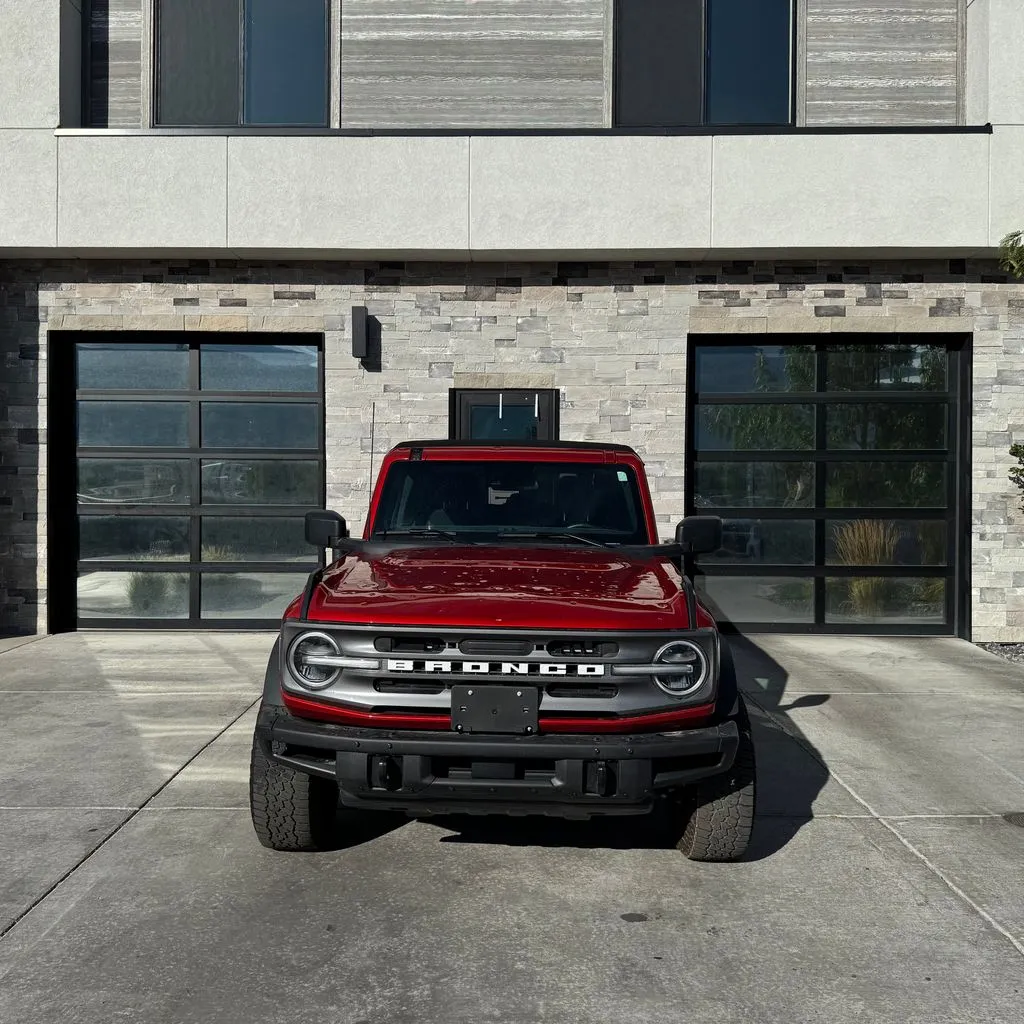 Ford Bronco photo 8