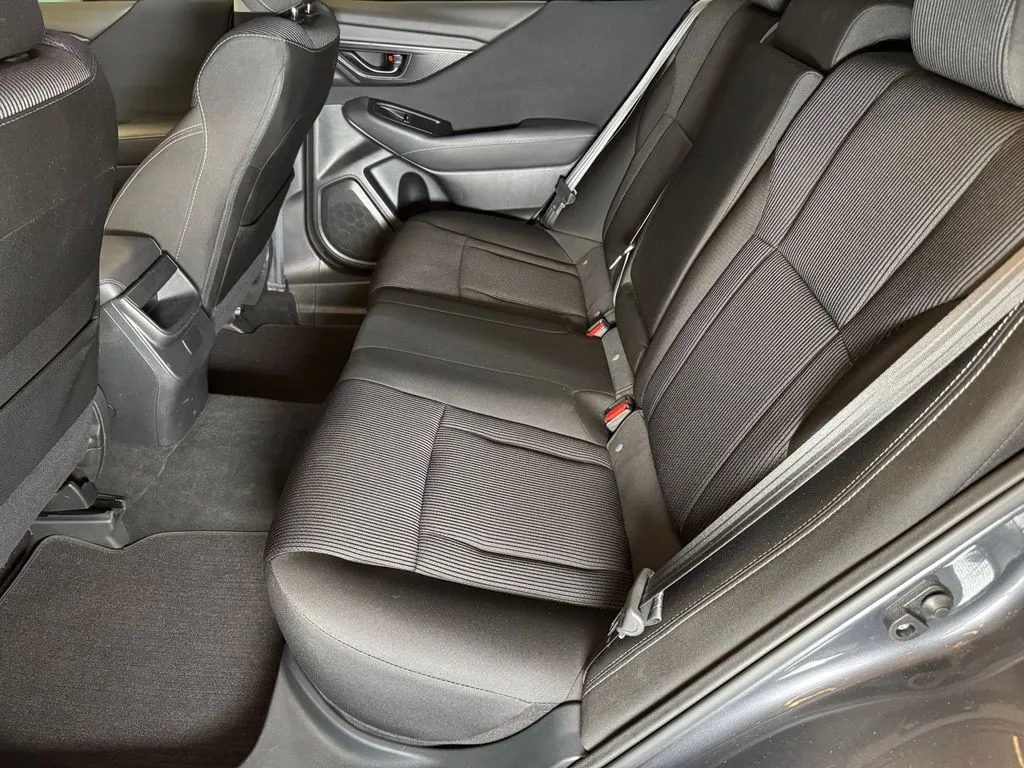 Subaru Legacy photo 21