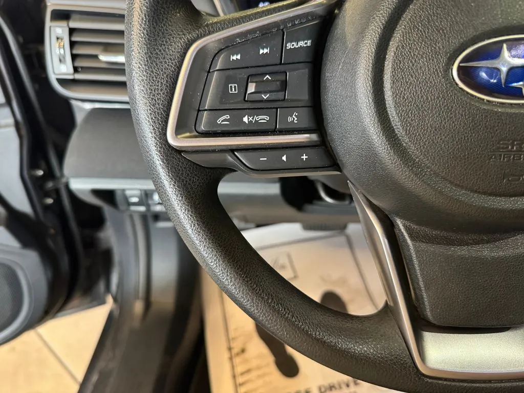 Subaru Legacy photo 11