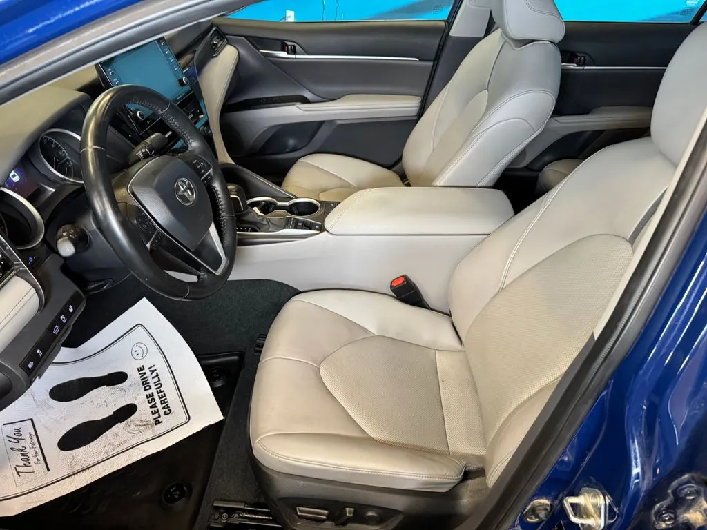 Toyota Camry photo 20
