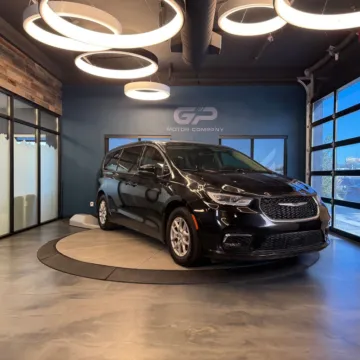 Black 2023 Chrysler Pacifica Touring L for sale in Kaysville, UT