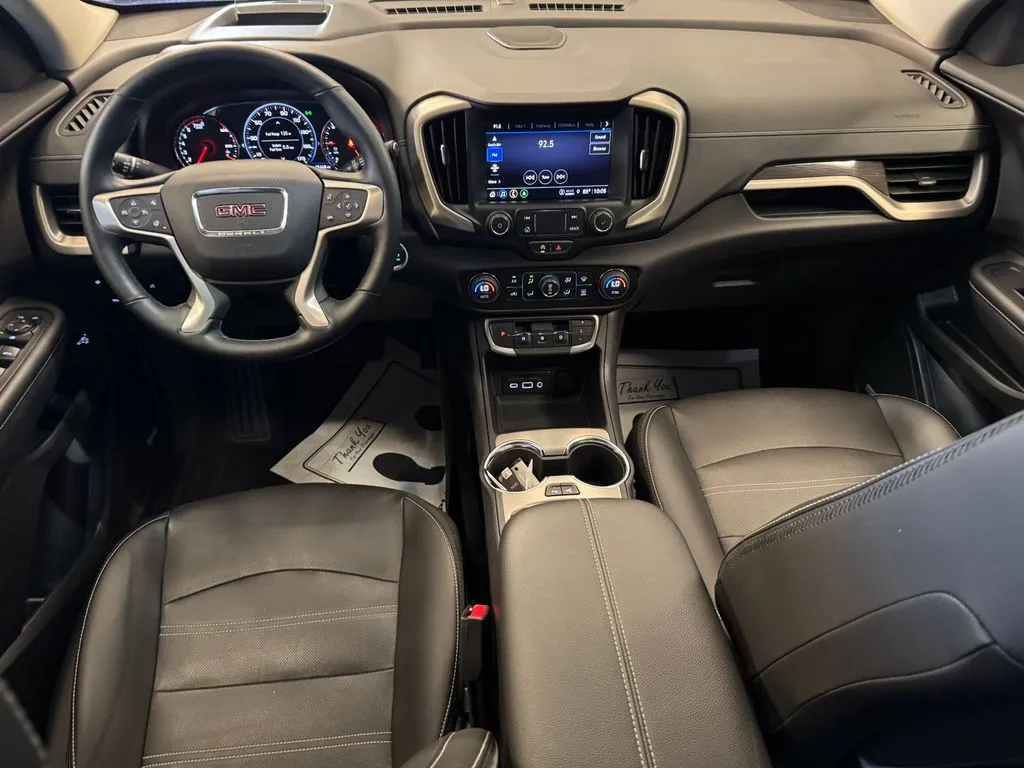 GMC Terrain photo 9