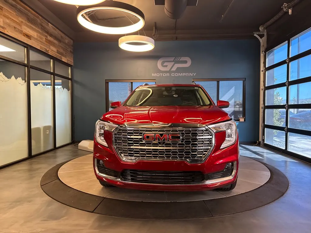 GMC Terrain photo 8