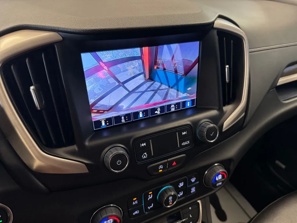 GMC Terrain photo 14