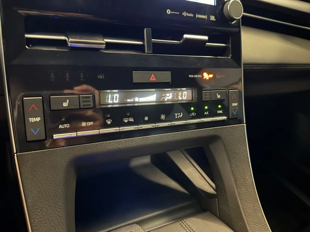 Toyota Avalon photo 15