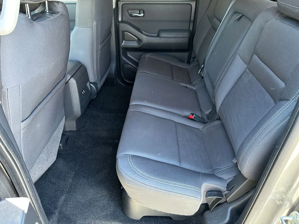 Nissan Frontier photo 20