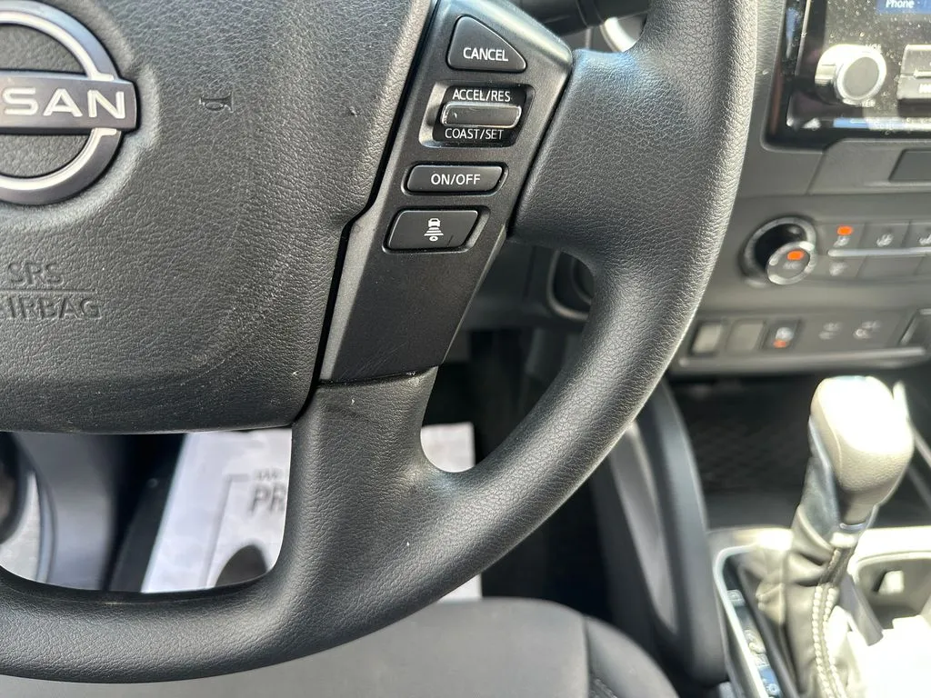 Nissan Frontier photo 12