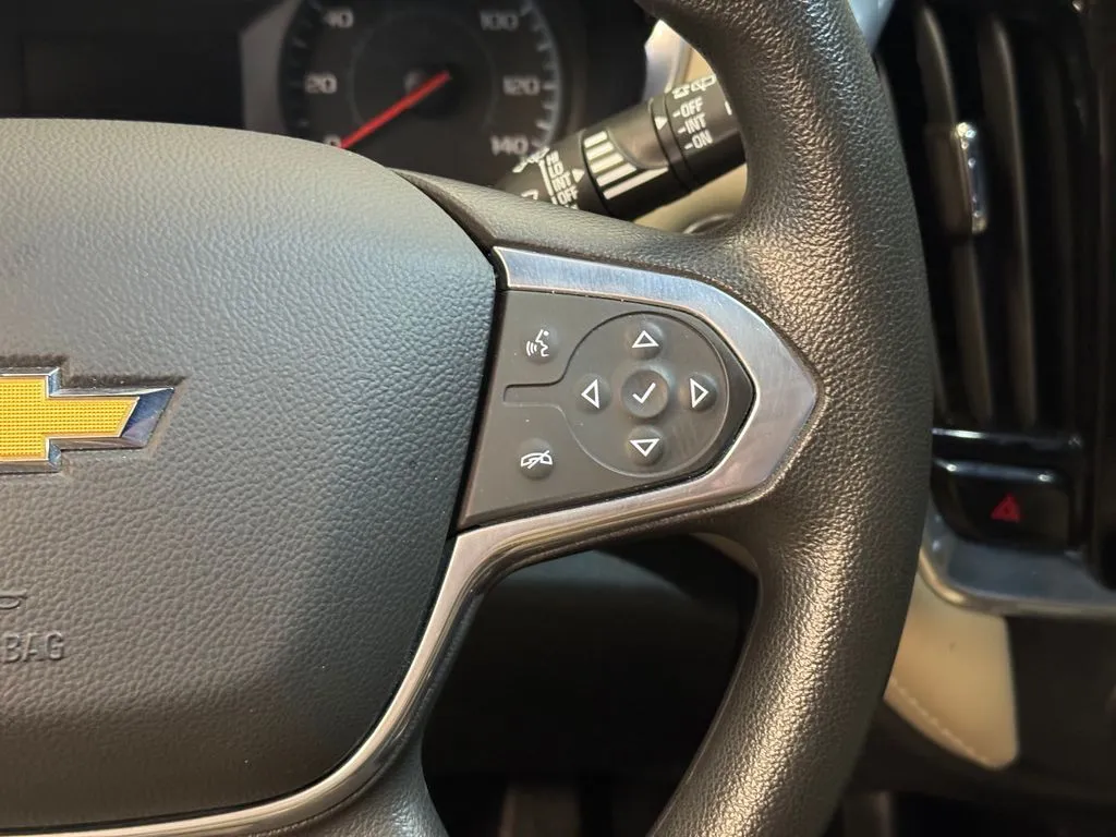 Chevrolet Traverse photo 12