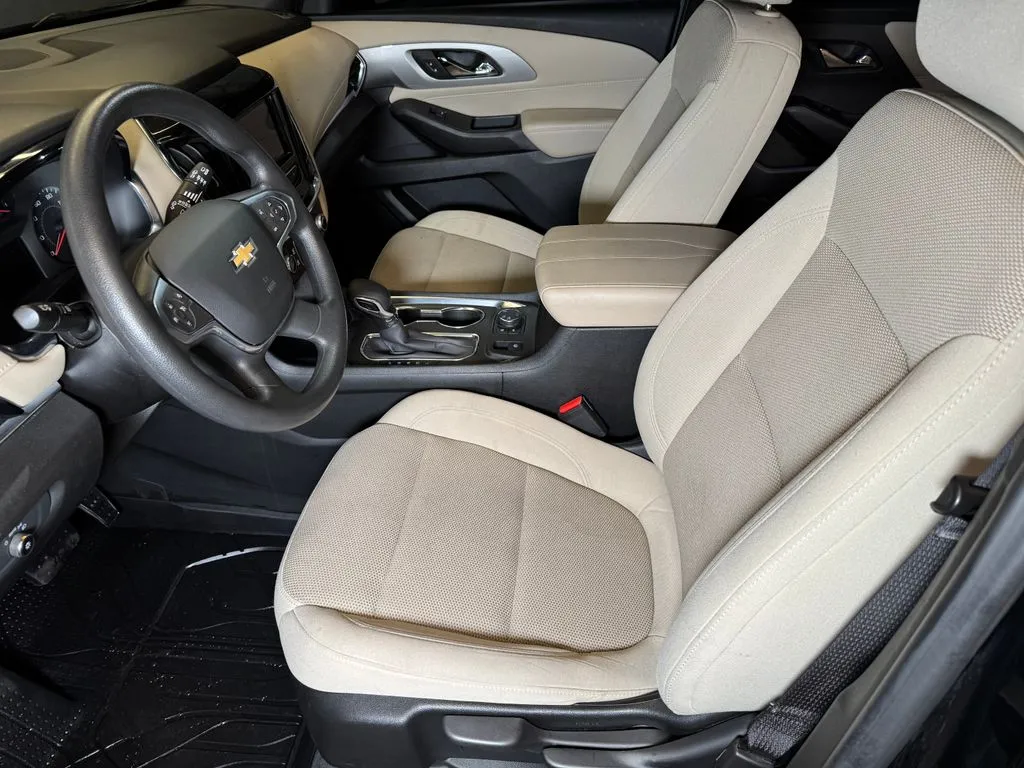 Chevrolet Traverse photo 20