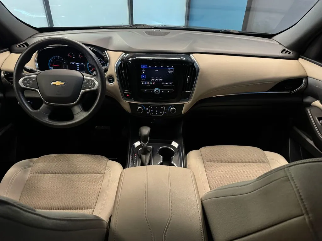 Chevrolet Traverse photo 9