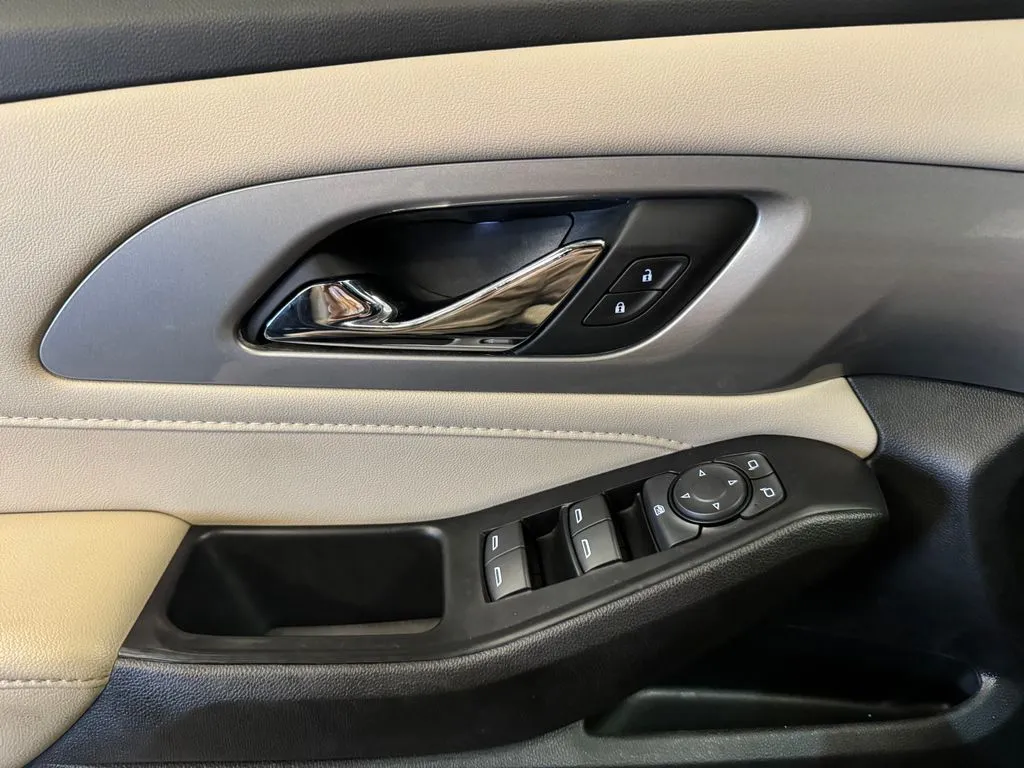 Chevrolet Traverse photo 19