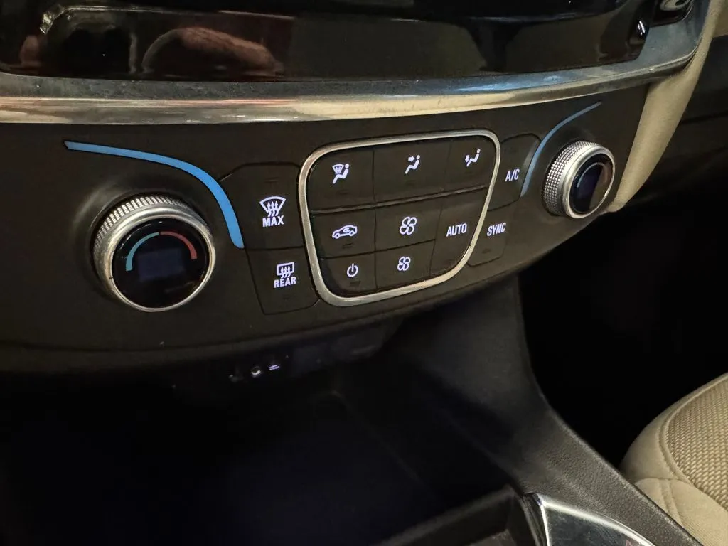 Chevrolet Traverse photo 15