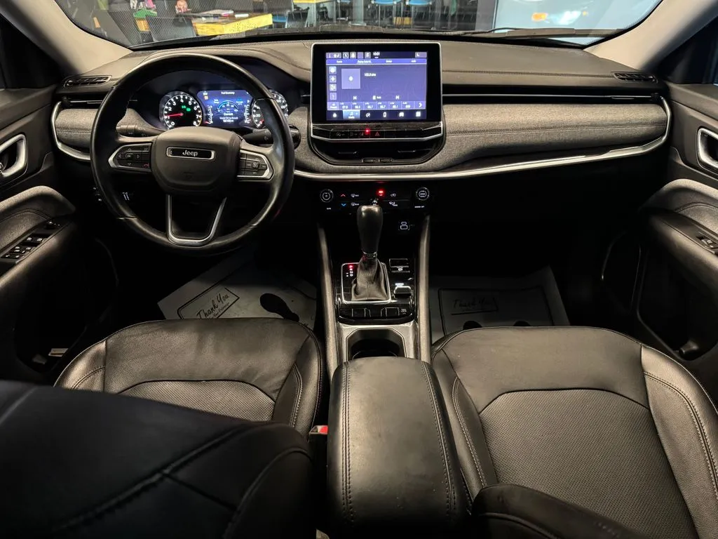 Jeep Compass photo 9