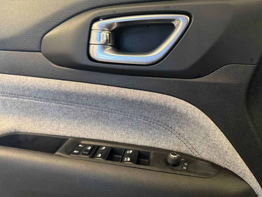 Jeep Compass photo 18