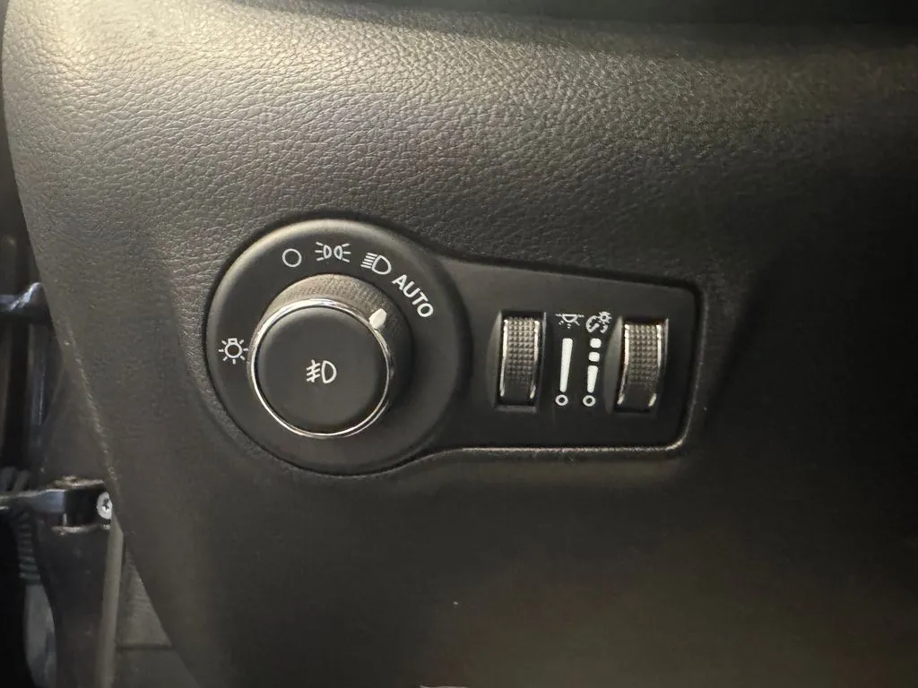Jeep Compass photo 17