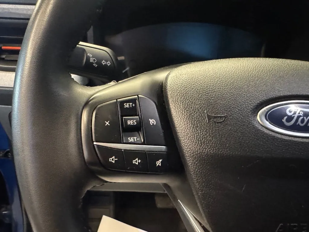 Ford Maverick photo 11