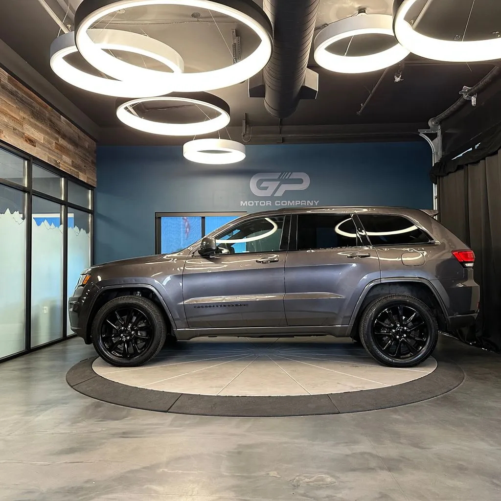 Jeep Grand Cherokee photo 6