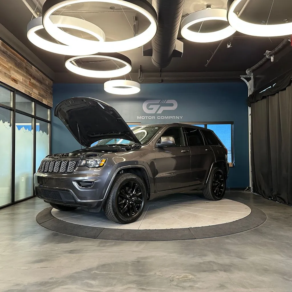 Jeep Grand Cherokee photo 25