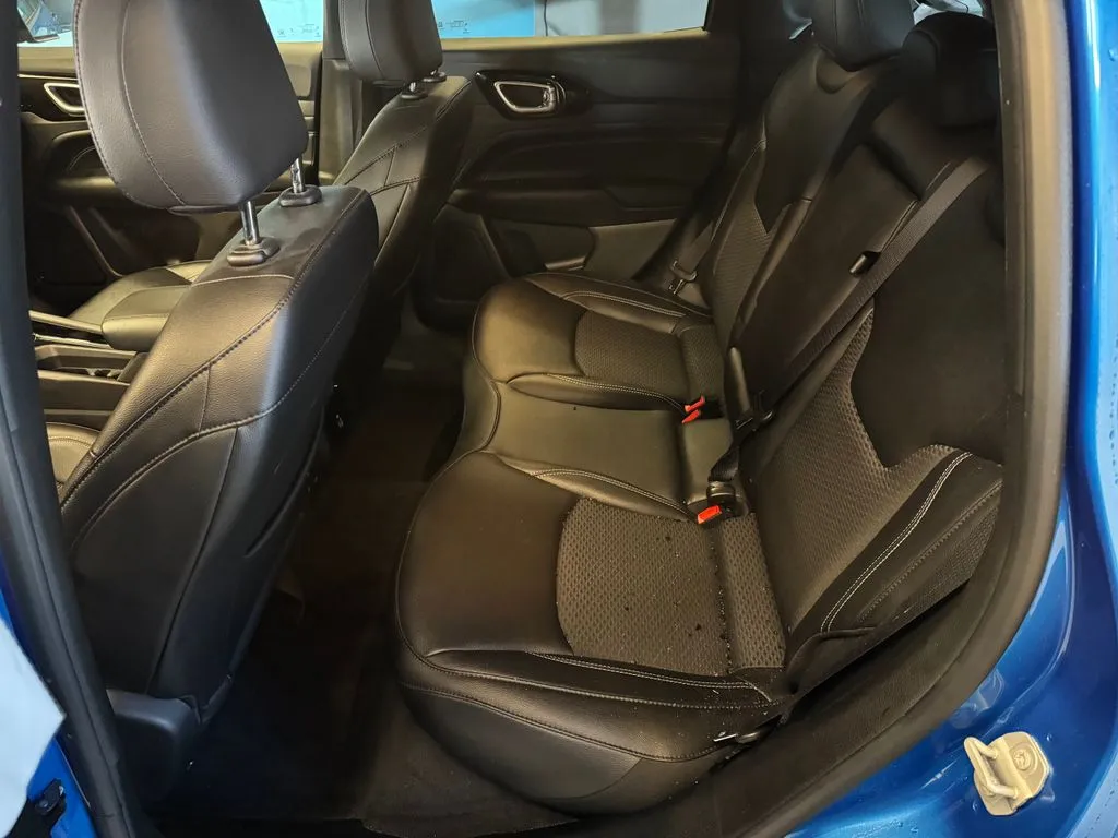 Jeep Compass photo 21