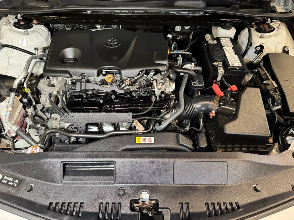 Toyota Camry photo 23