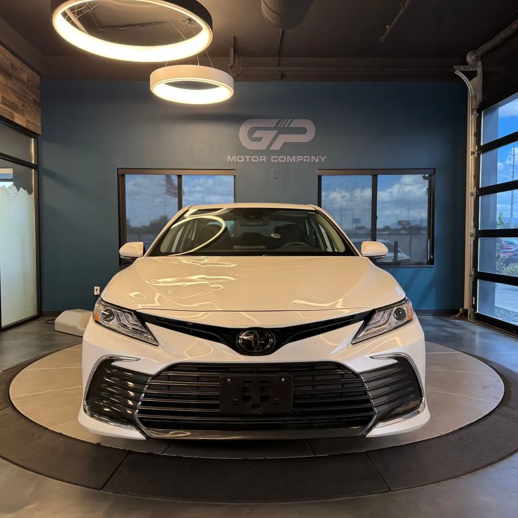 Toyota Camry photo 8