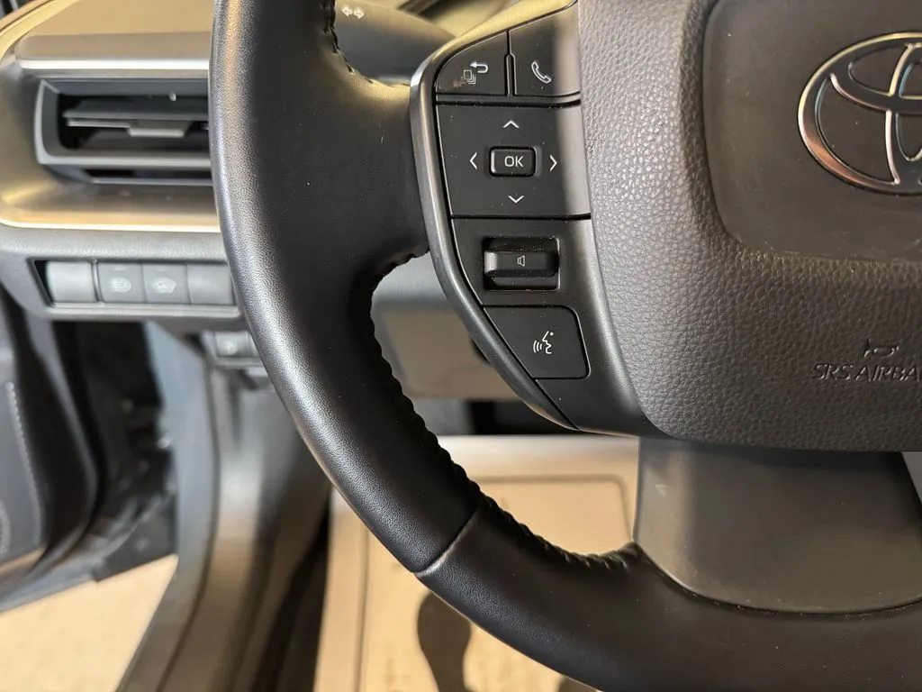 Toyota Prius photo 11