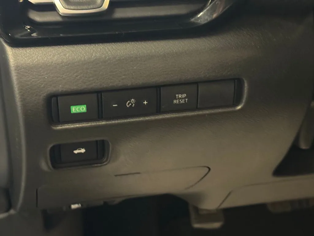 Nissan Sentra photo 17