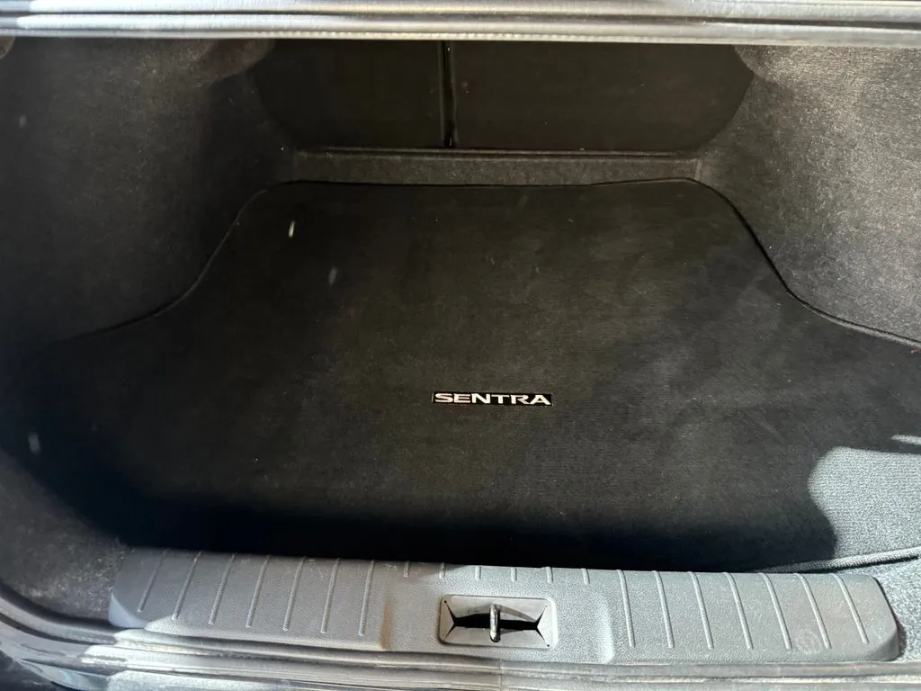 Nissan Sentra photo 21
