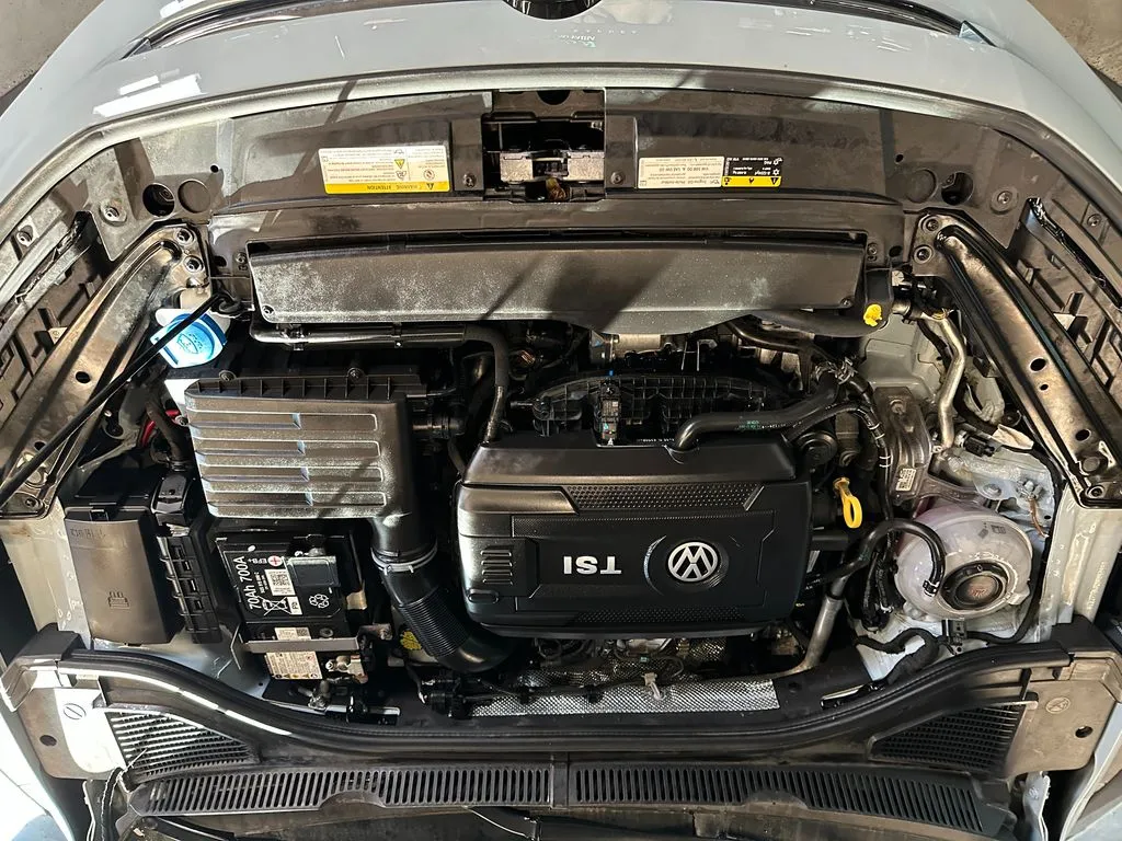 Volkswagen Jetta GLI photo 24