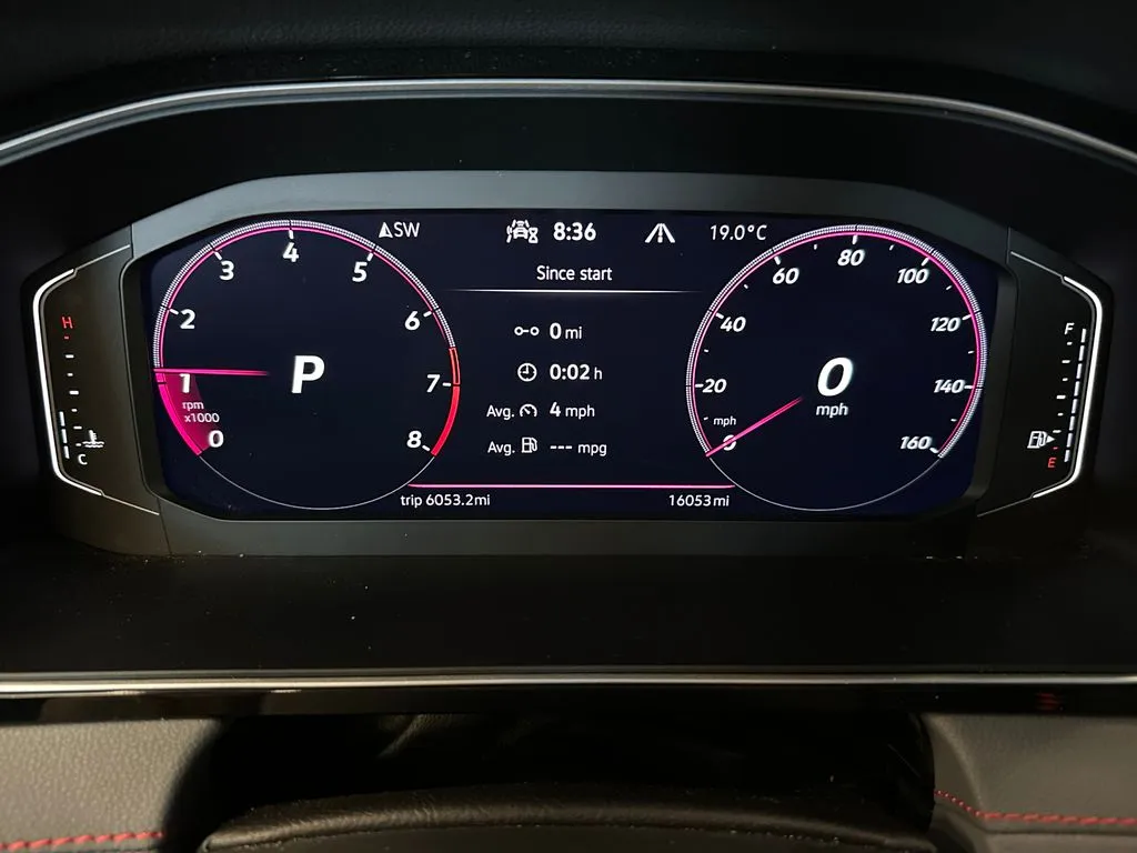 Volkswagen Jetta GLI photo 10
