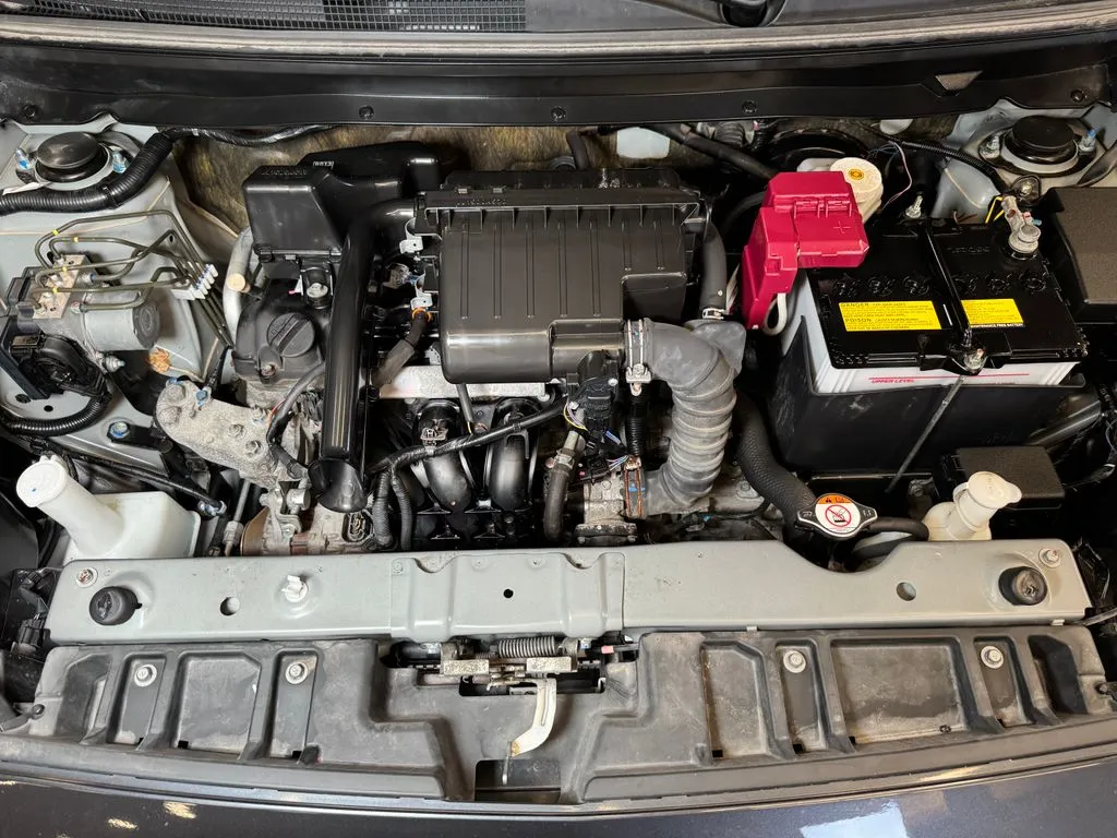 Mitsubishi Mirage photo 23