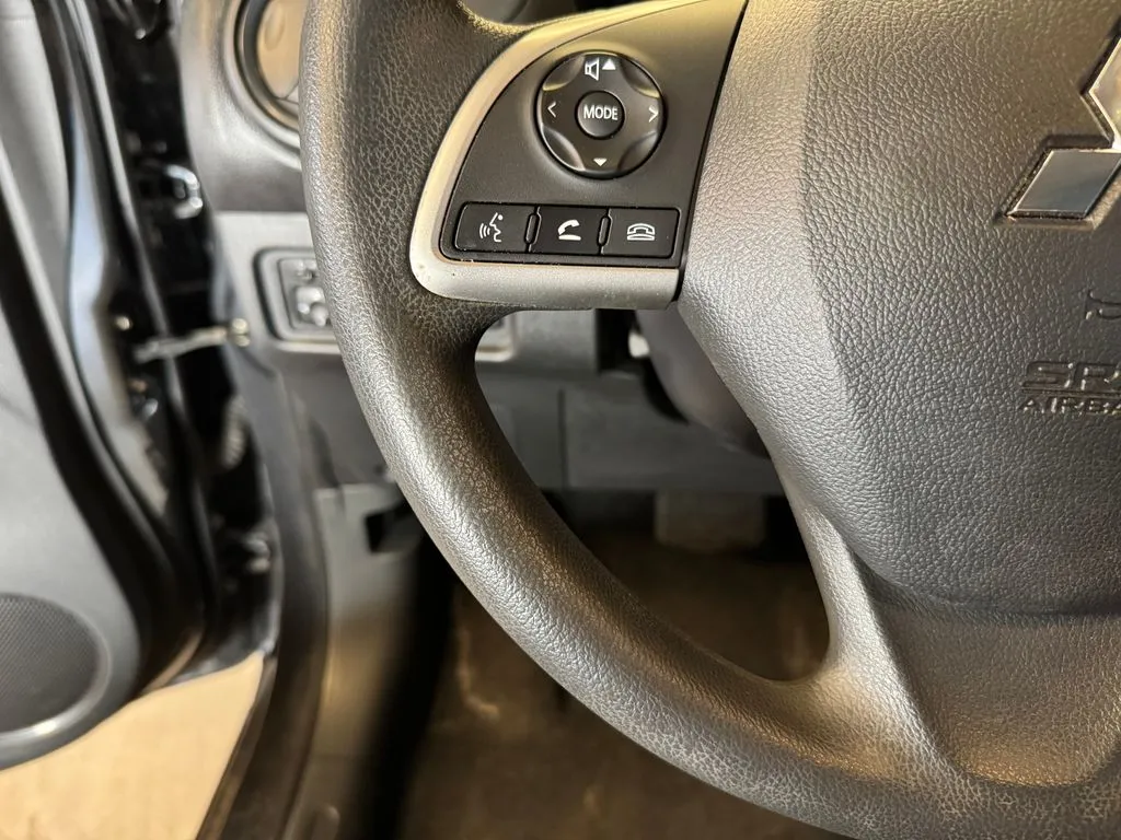 Mitsubishi Mirage photo 11