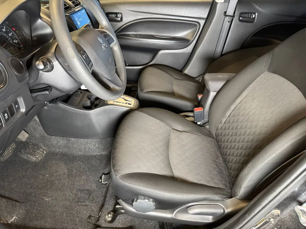 Mitsubishi Mirage photo 20