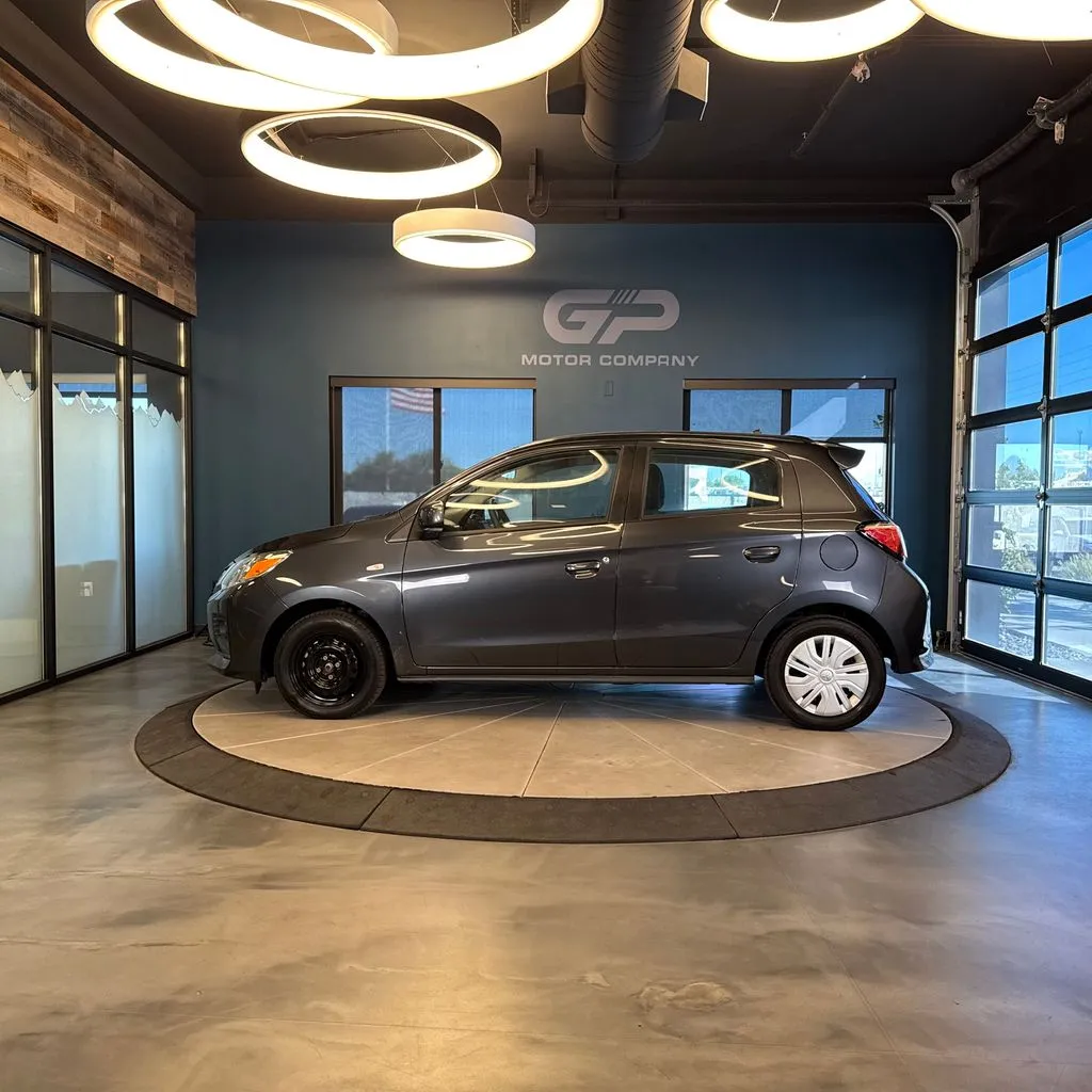 Mitsubishi Mirage photo 6
