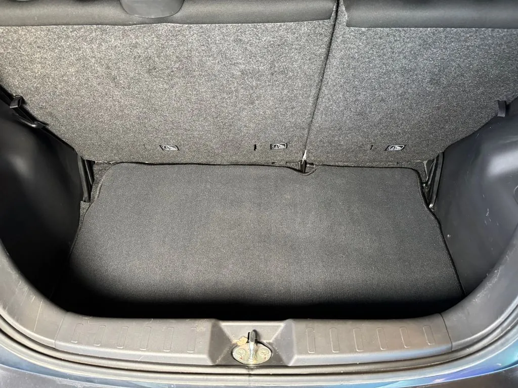 Mitsubishi Mirage photo 22