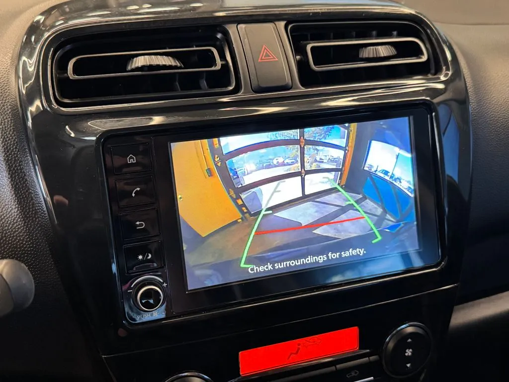Mitsubishi Mirage photo 14