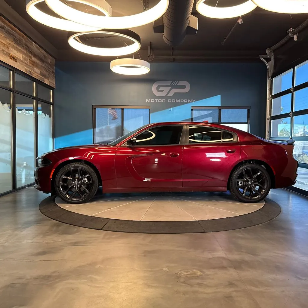 Dodge Charger photo 6